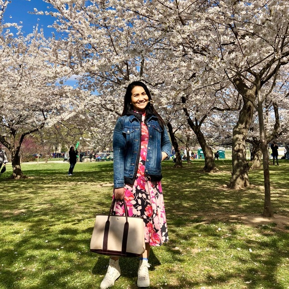 Meet your Posher, Jasmine. Fashionista since birth - Picture 8 of 16